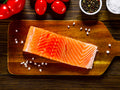 Norwegisches Lachsfilet 200 g roh auf Haut